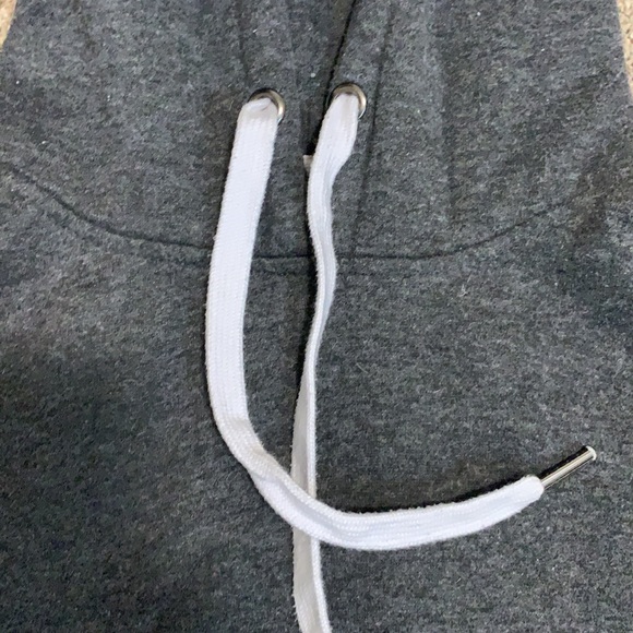 Super soft hoodie - Picture 2 of 4